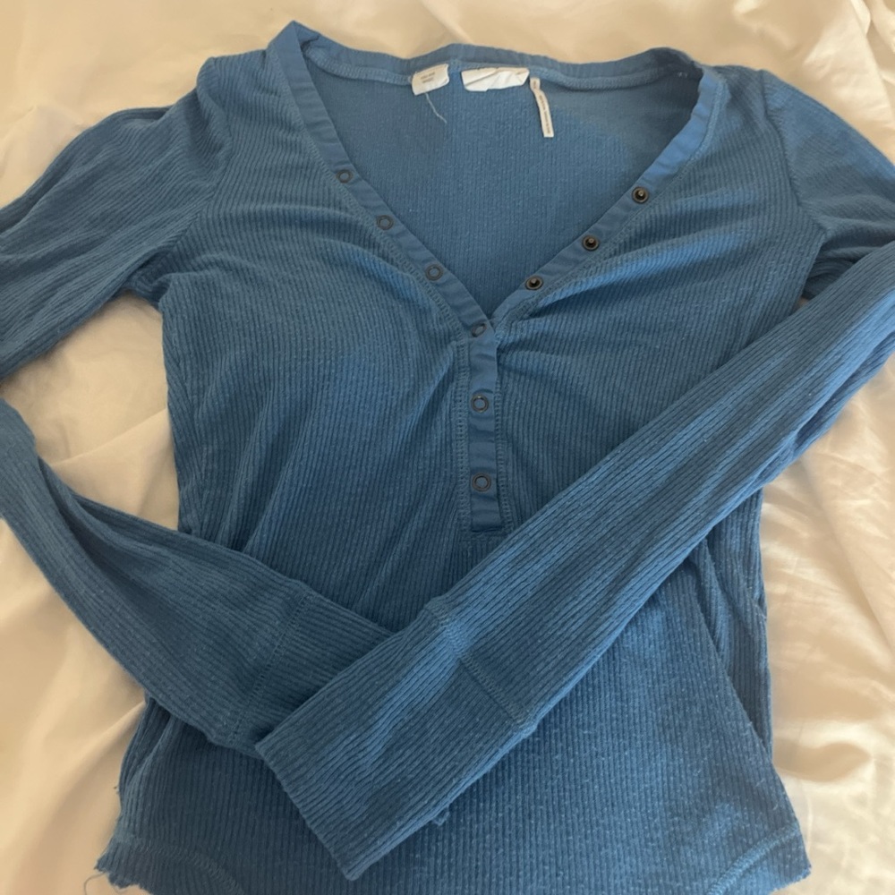 Urban Outfitters Out From Under Everyday Snap Henley - Picture 3 of 7
